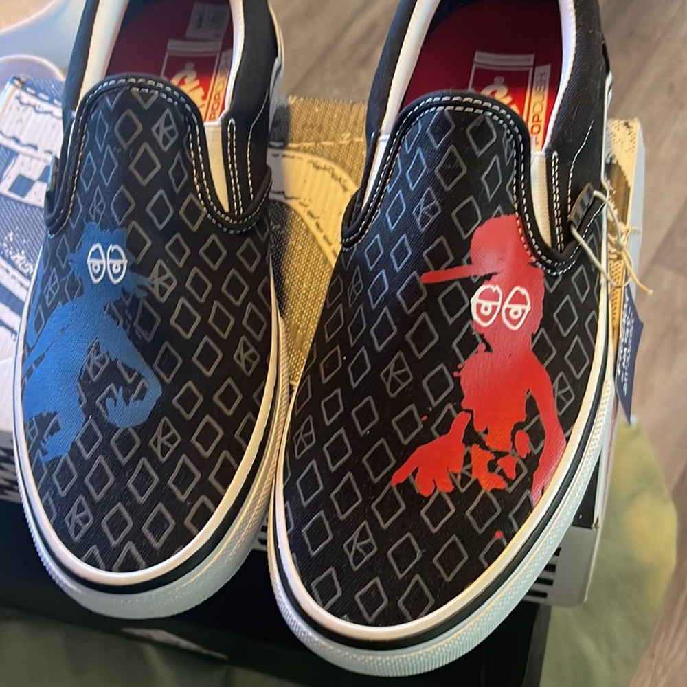 Vans - Picture 3 of 3
